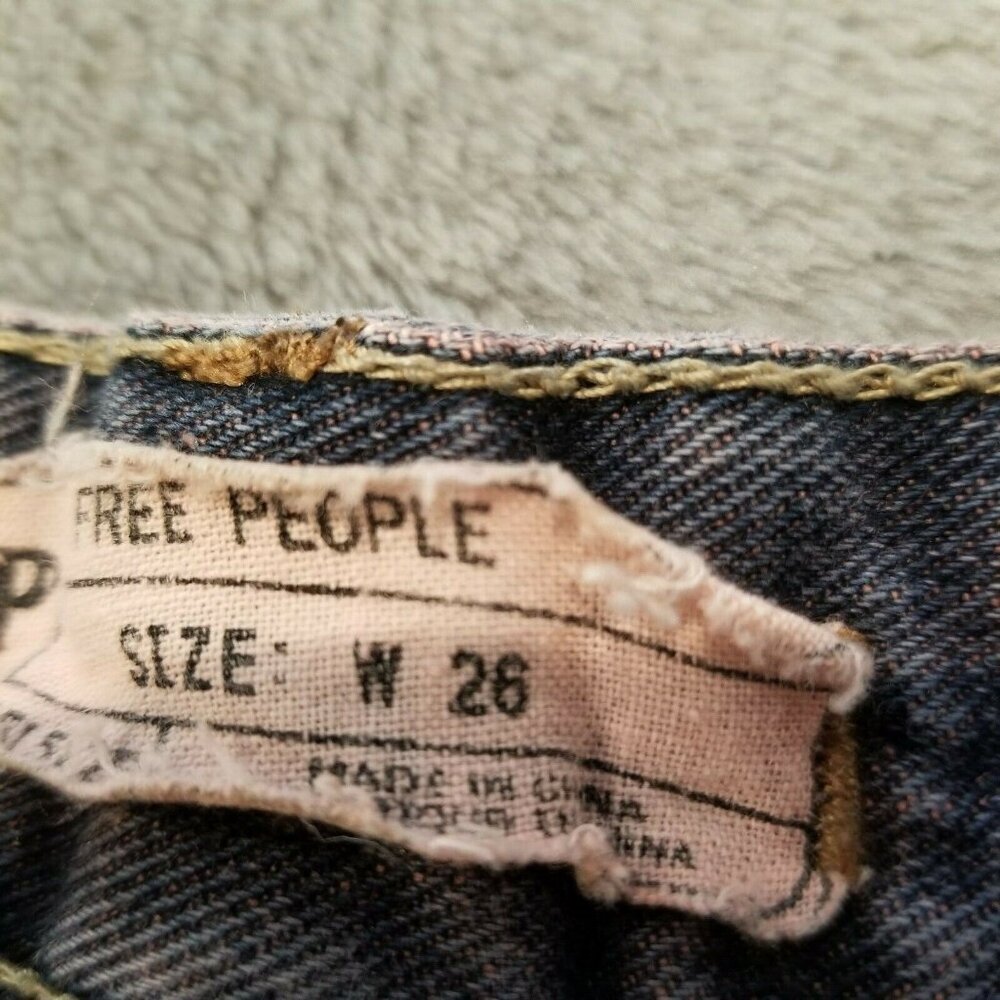 Free People Womens Distressed Destroyed Denim Jean Short Size W 26 Pink 5-Pocket - Picture 4 of 8